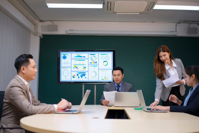 Building dashboards with Elasticsearch and Kibana