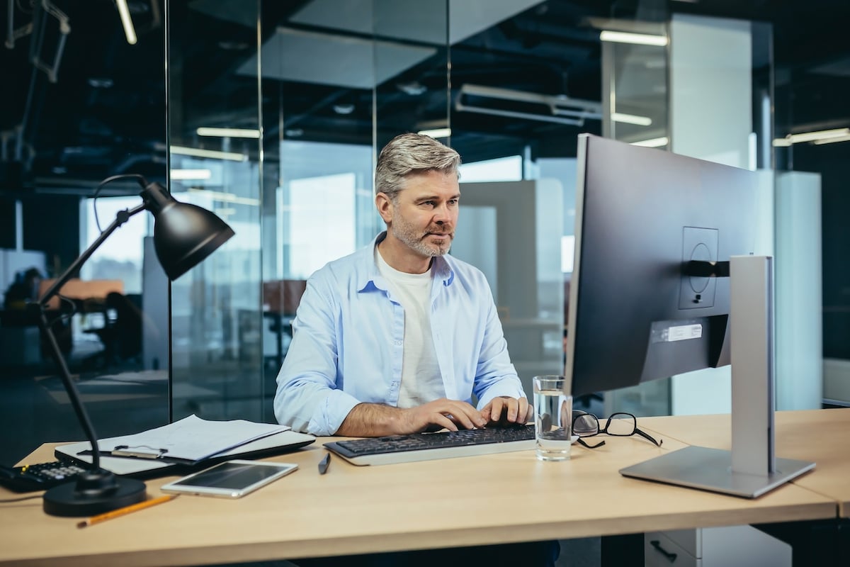 Nearshoring offshoring onshoring